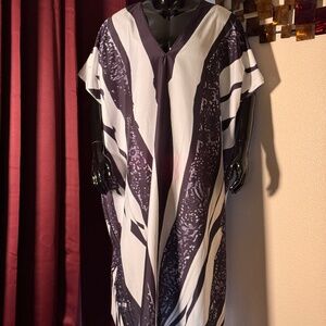 Men's Women's Brand New Black and White Kaftan